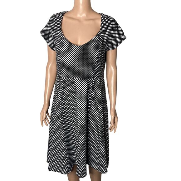 Torrid Dress 1X Black White Polka Dot Swing Mini Challis Shirred Front Skater - Picture 9 of 9